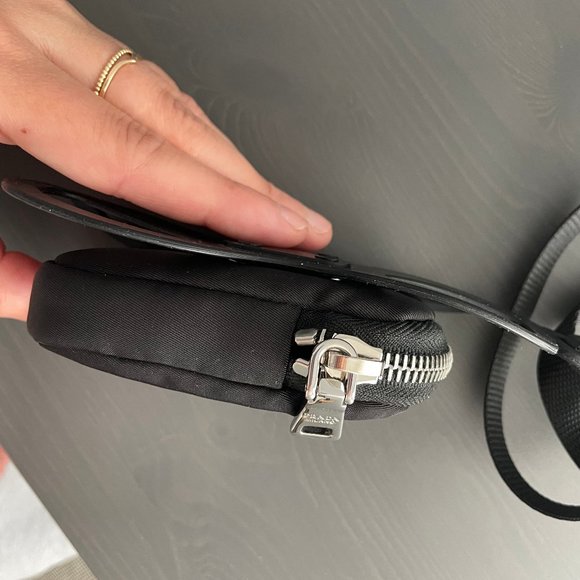 Prada Re-Nylon smartphone case - Picture 8 of 8